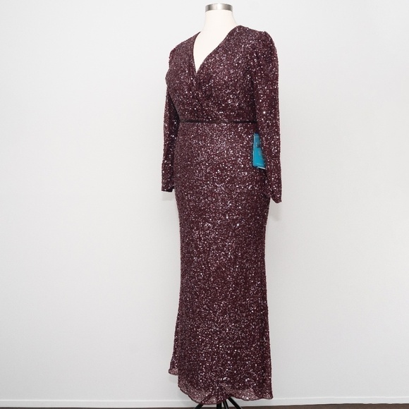 Mac Duggal. Puff Shoulder Sequined Surplice Gown. - Picture 12 of 16